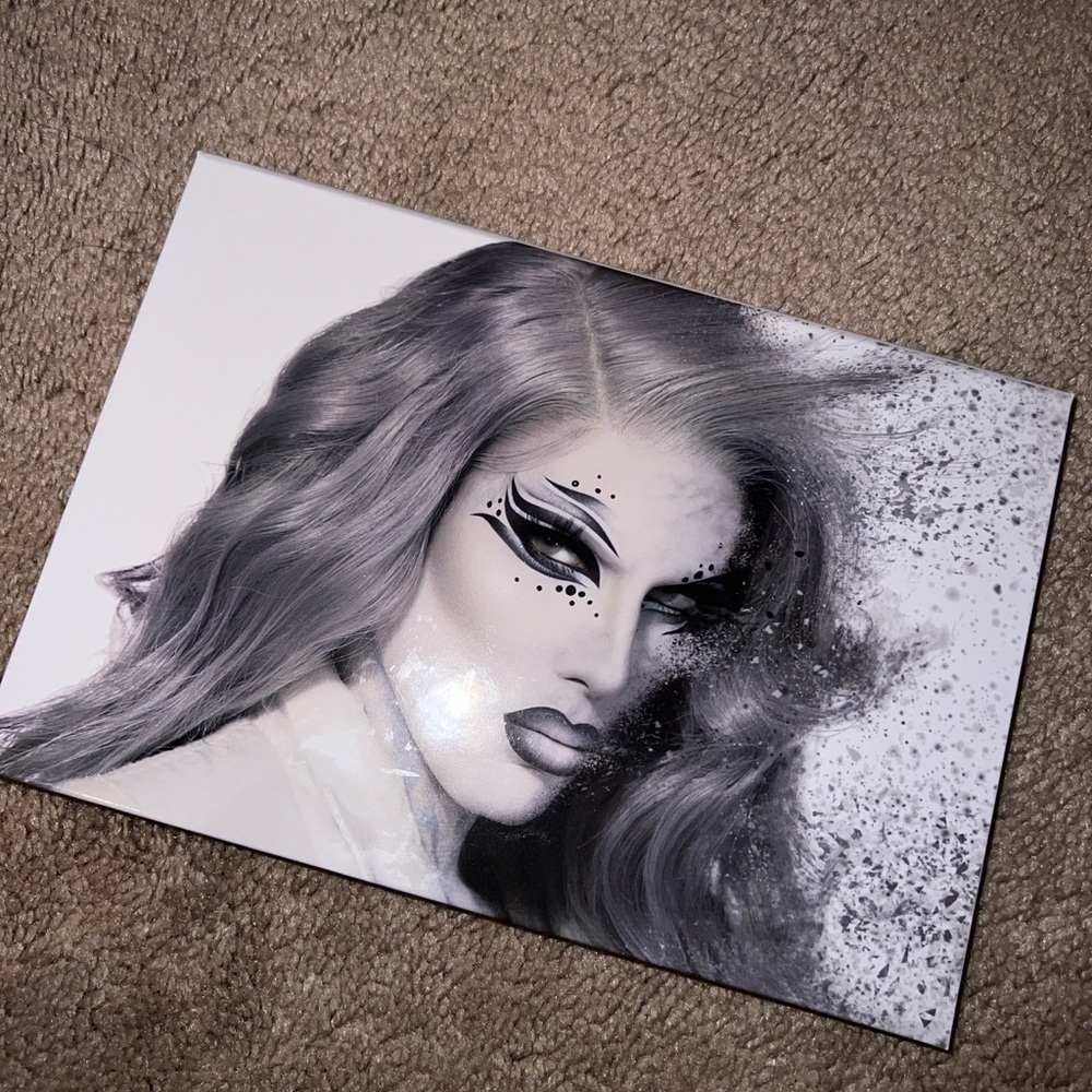 Jeffree star cremated, eyeshadow palette